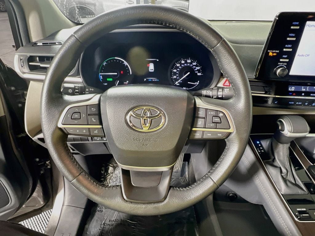 2024 Toyota Sienna XLE 8 Passenger