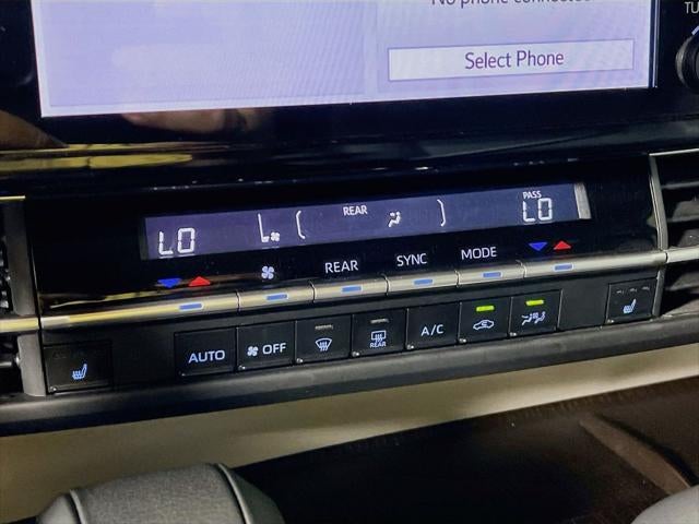 2024 Toyota Sienna XLE 8 Passenger