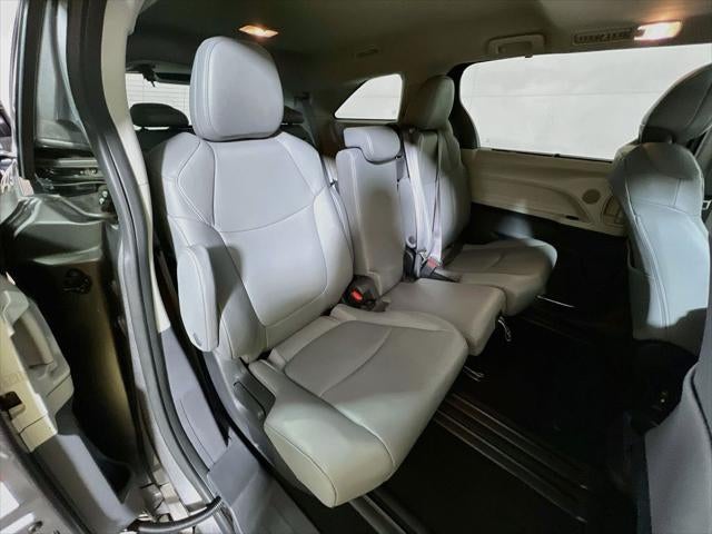 2024 Toyota Sienna XLE 8 Passenger