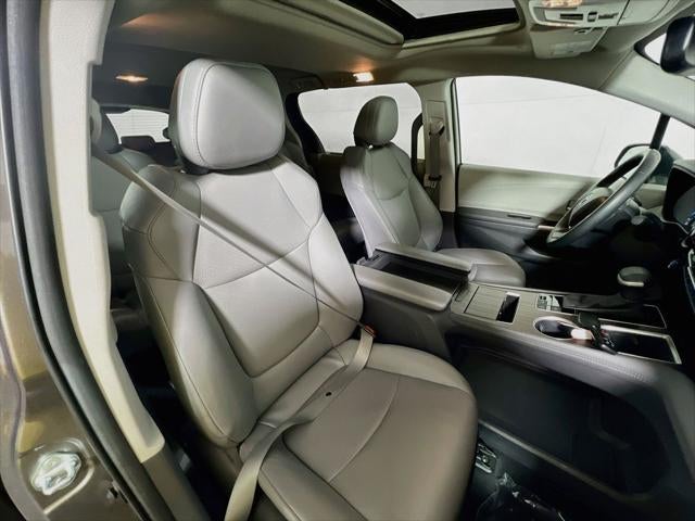 2024 Toyota Sienna XLE 8 Passenger