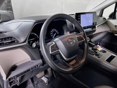 2024 Toyota Sienna XLE 8 Passenger