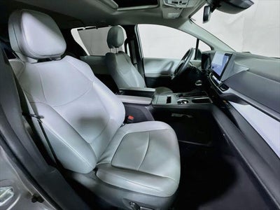 2025 Toyota Sienna XLE 8 Passenger