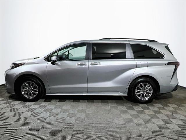 2025 Toyota Sienna XLE 8 Passenger