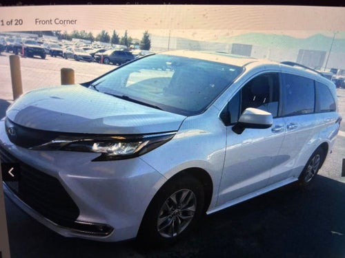 2023 Toyota Sienna XLE 8 Passenger