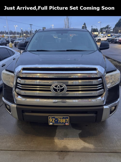 2017 Toyota Tundra SR5 5.7L V8