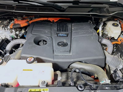 2023 Toyota Tundra Hybrid Platinum