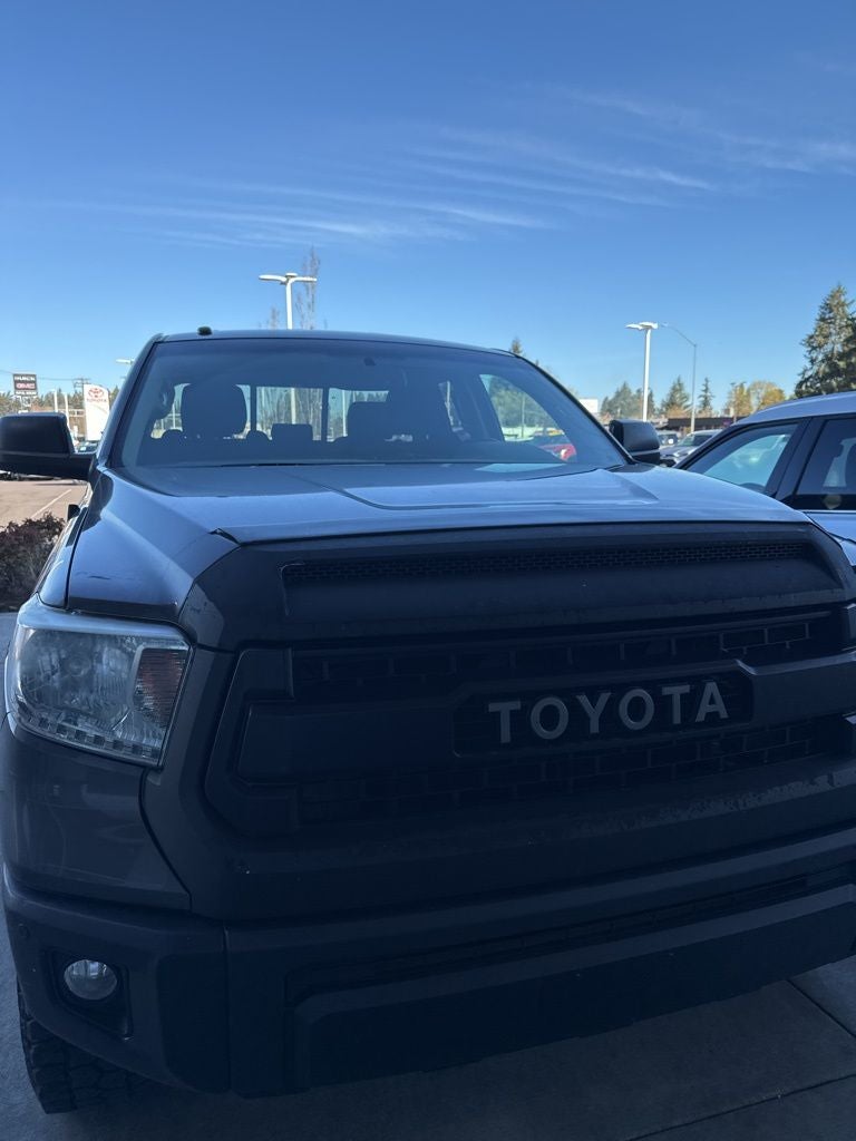 2015 Toyota Tundra SR5 5.7L V8