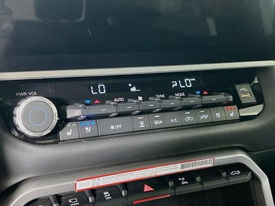 2025 Toyota Tundra Hybrid Platinum