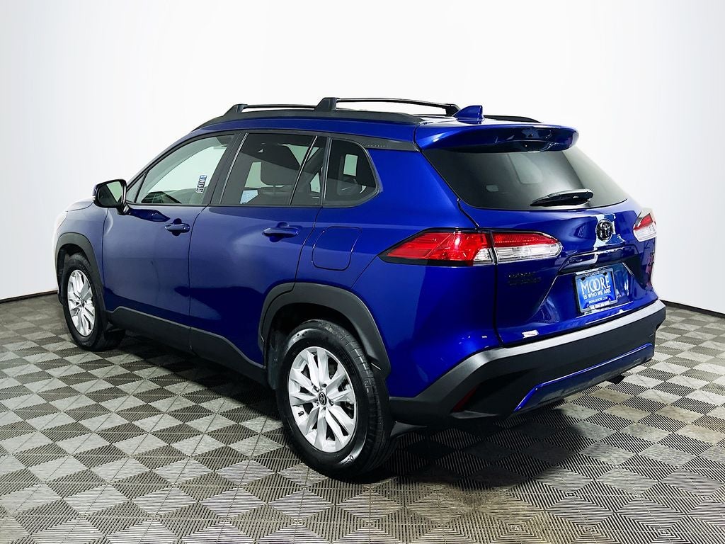 2024 Toyota Corolla Cross LE