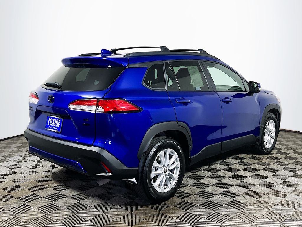 2024 Toyota Corolla Cross LE