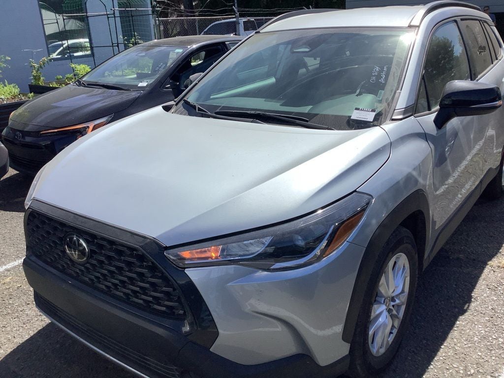 2025 Toyota Corolla Cross LE