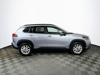 2025 Toyota Corolla Cross LE