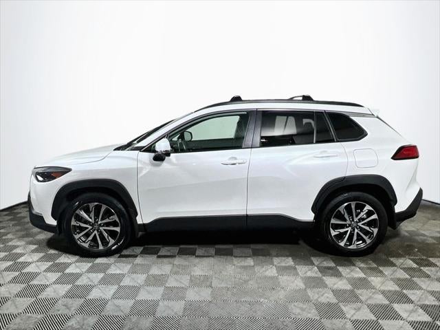 2024 Toyota Corolla Cross XLE