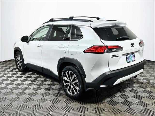 2024 Toyota Corolla Cross XLE