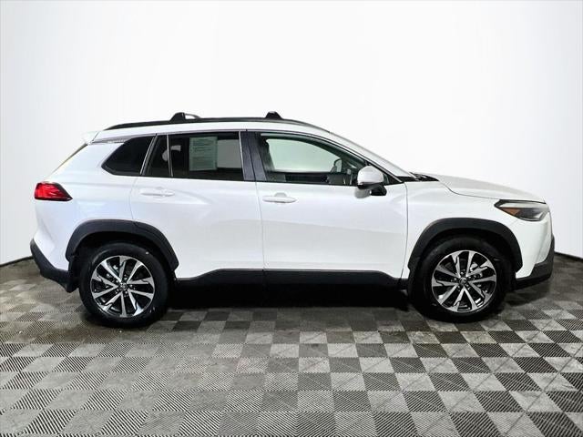2024 Toyota Corolla Cross XLE