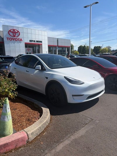 2025 Tesla Model Y Long Range