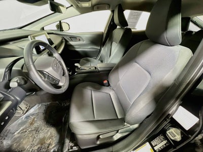 2025 Toyota Prius LE