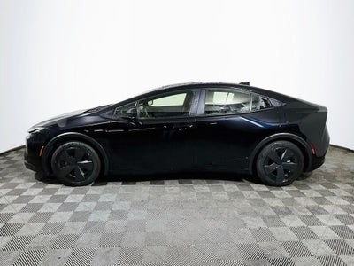 2025 Toyota Prius LE
