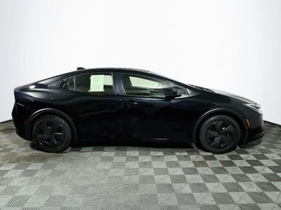 2025 Toyota Prius LE