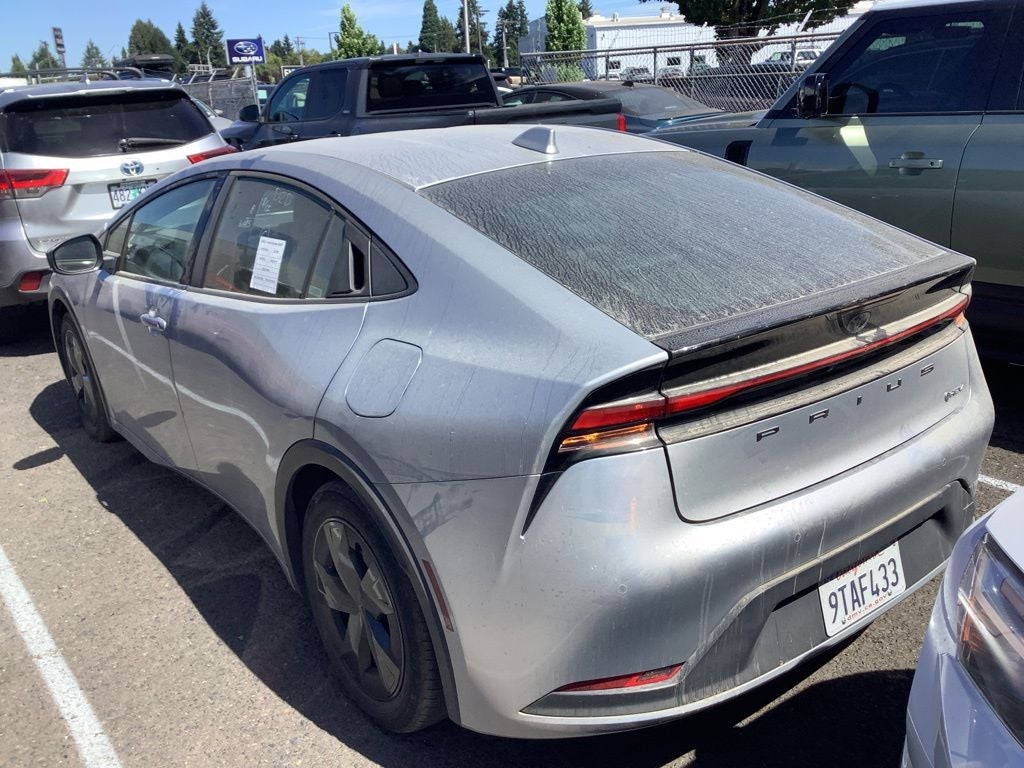 2025 Toyota Prius LE