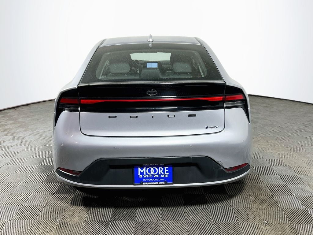 2025 Toyota Prius LE