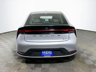 2025 Toyota Prius LE