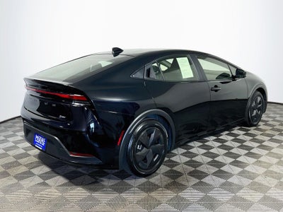 2025 Toyota Prius LE