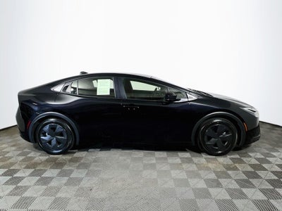 2025 Toyota Prius LE