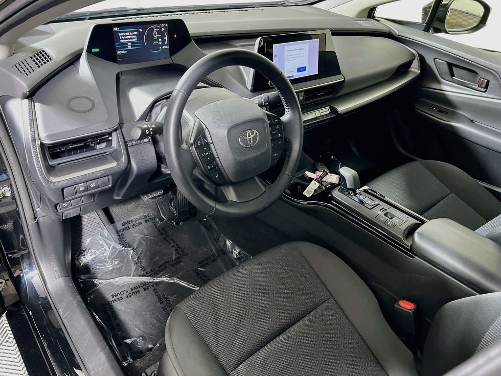 2025 Toyota Prius LE