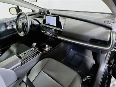 2025 Toyota Prius LE