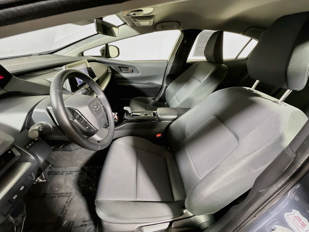 2025 Toyota Prius LE