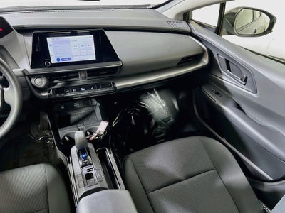 2025 Toyota Prius LE