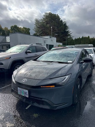 2025 Toyota Prius LE
