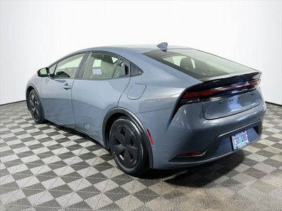 2025 Toyota Prius LE