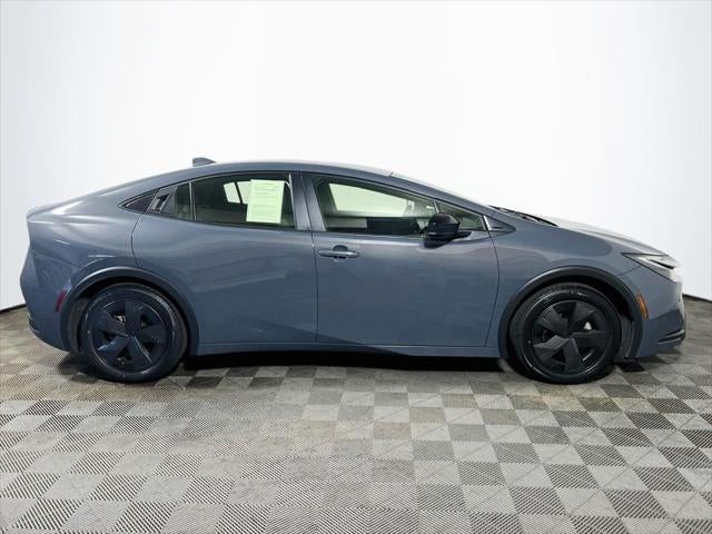 2025 Toyota Prius LE