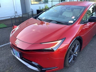 2025 Toyota Prius XLE