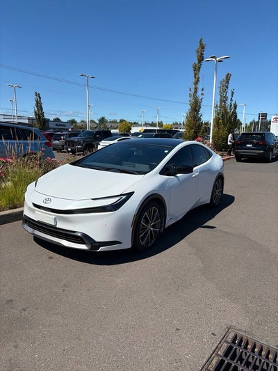 2024 Toyota Prius XLE