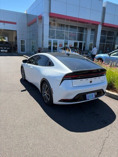 2024 Toyota Prius XLE