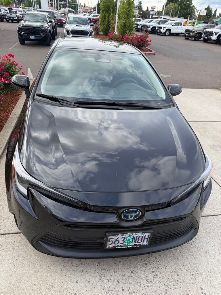 2025 Toyota Corolla Hybrid LE