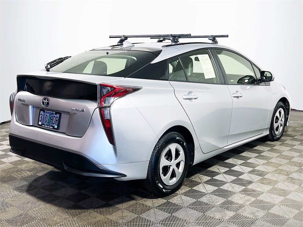 2016 Toyota Prius Three Touring
