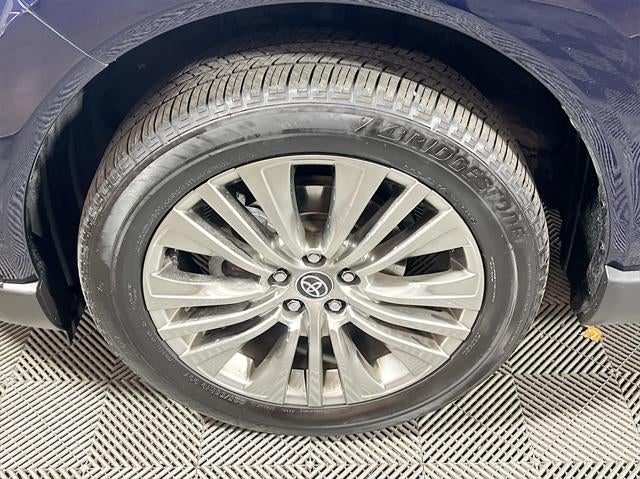 2023 Toyota Venza XLE