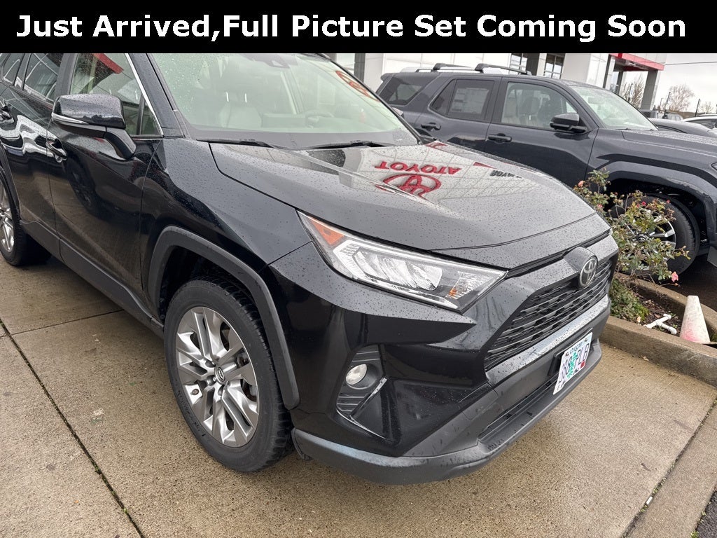 2019 Toyota RAV4 XLE Premium
