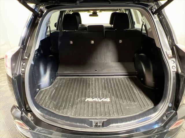 2017 Toyota RAV4 Hybrid XLE