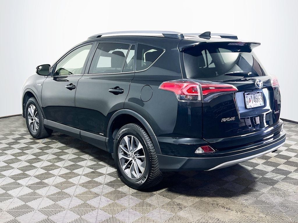 2018 Toyota RAV4 Hybrid LE