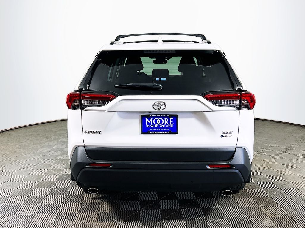 2025 Toyota RAV4 Hybrid XLE