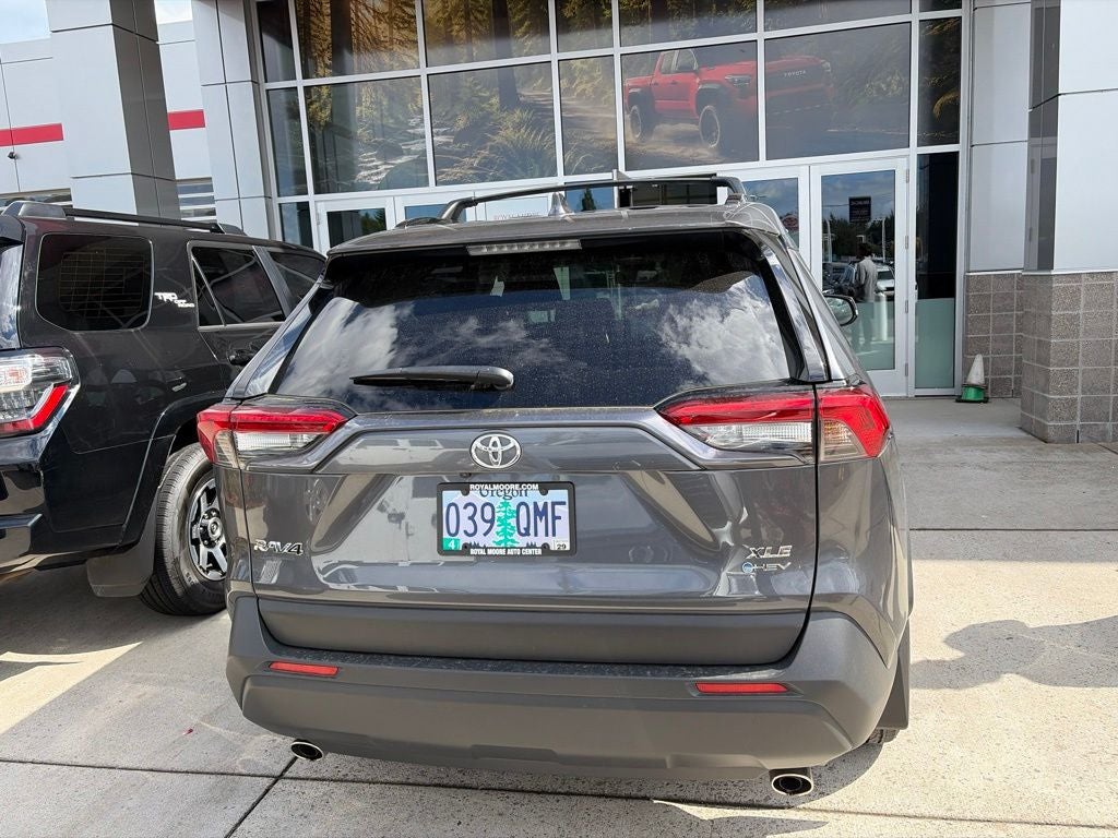 2025 Toyota RAV4 Hybrid XLE