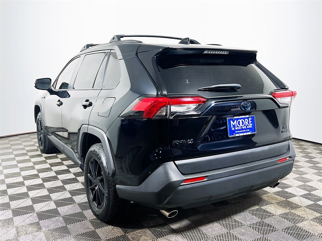 2021 Toyota RAV4 Hybrid XLE
