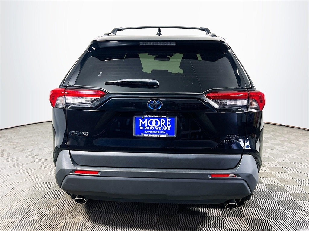 2021 Toyota RAV4 Hybrid XLE