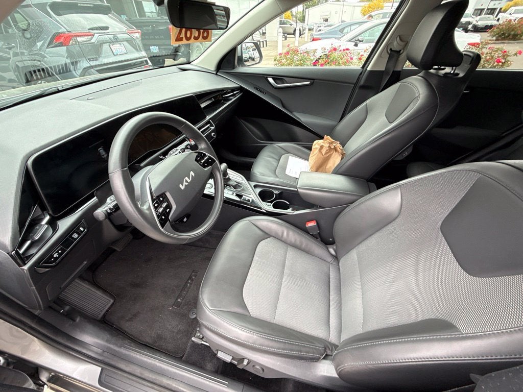 2023 Kia Niro EX