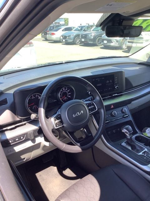 2024 Kia Carnival LX